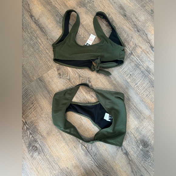 Missguided green bikini - Picture 4 of 4